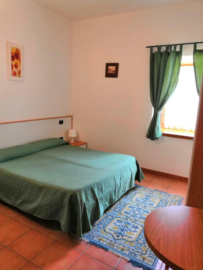 Affittacamere Da Silvia Santa Barbara  Buitenkant foto