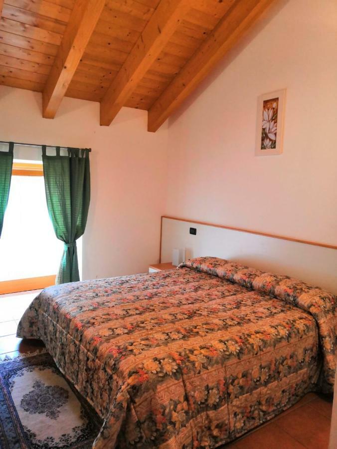 Affittacamere Da Silvia Santa Barbara  Buitenkant foto